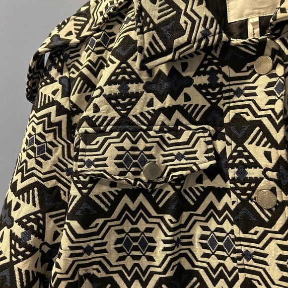 Avec Les Filles Black & White Geometric Bomber Jacket - Picture 4 of 7